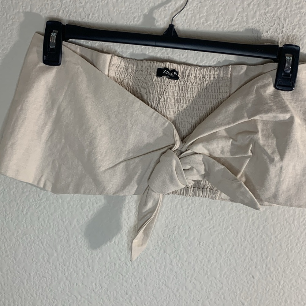 Express Linen-Blend Tie Front Bandeau Top. Summer vacation layering - Picture 3 of 6